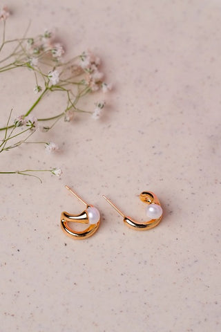 Echo Pearl Twist Earring - 18k Gold Plated