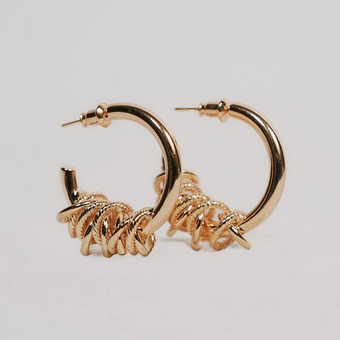 Entangled Beauty Hoop Earring - 18k Gold Plated