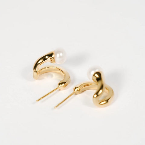 Echo Pearl Twist Earring - 18k Gold Plated