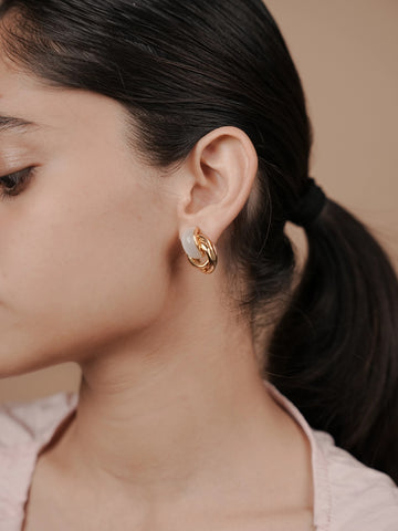 Soft Pearl Earring - 18k Gold Plated