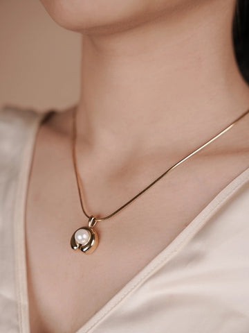 Goated Pearl Necklace - 18k Gold Plated
