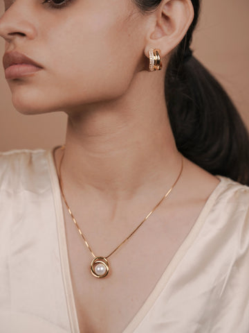 Pearl Whisper Necklace - 18k Gold Plated