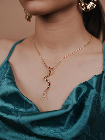 Infinity Bar Necklace - 18k Gold Plated