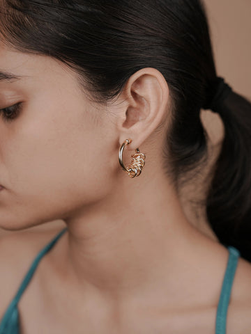 Entangled Beauty Hoop Earring - 18k Gold Plated