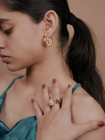 Moon Wired Hoop Earring - 18k Gold Plated