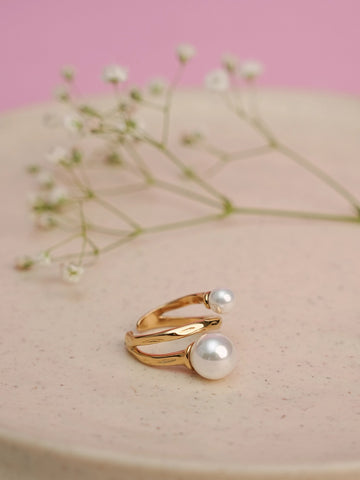 Serene Ribbon Ring - 18k Gold Plated