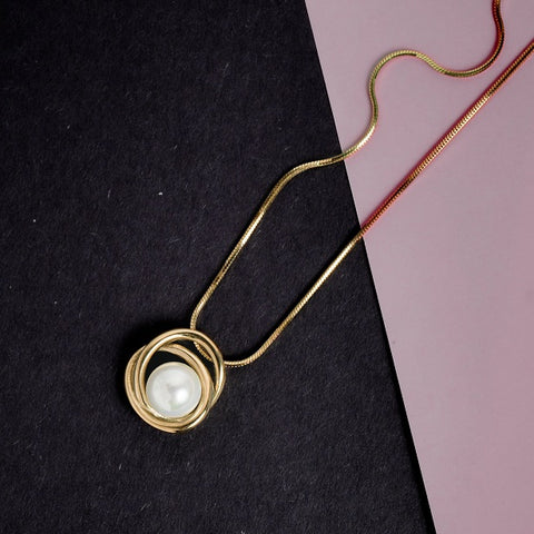 Pearl Whisper Necklace - 18k Gold Plated